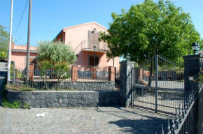 Casa Farlazzo, Zafferana Etnea